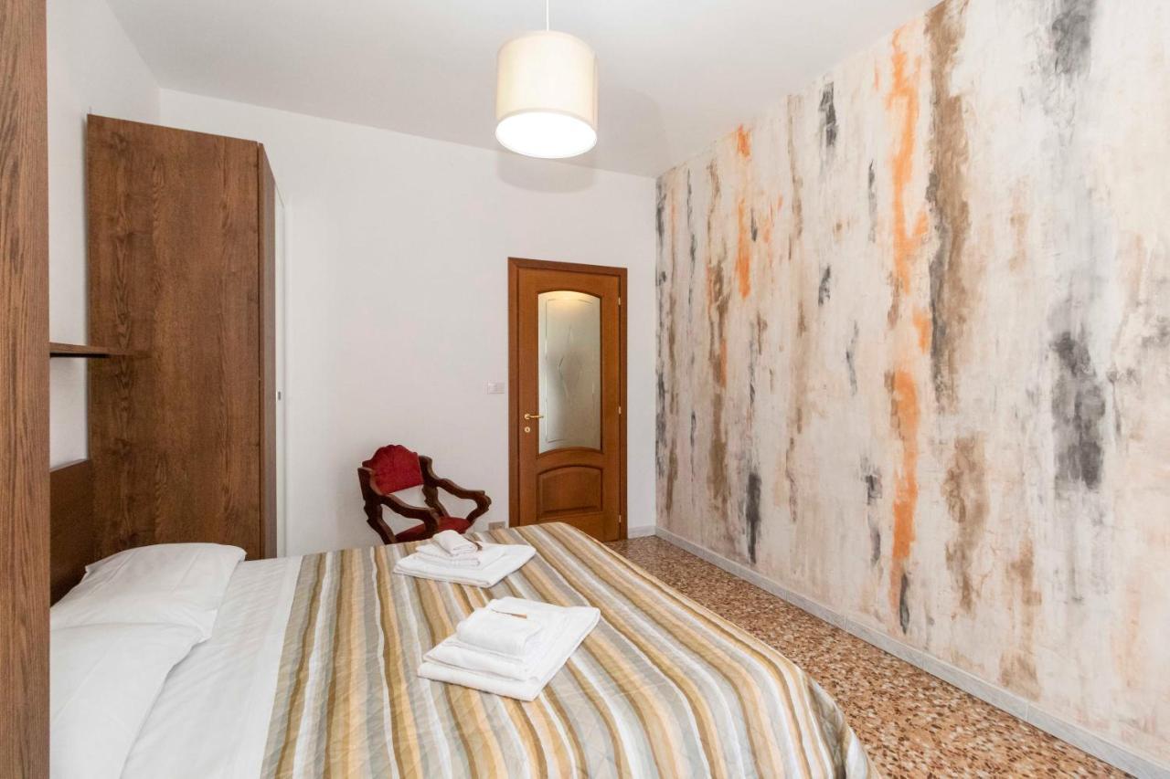 Ferienwohnung Torino Pitagora Functional Flat Exterior foto